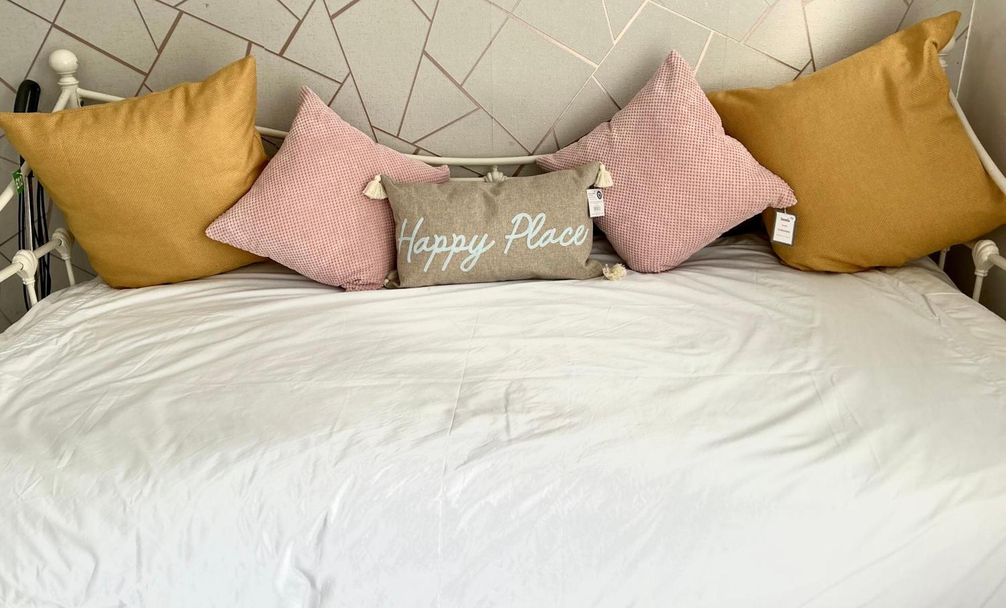 Happy Place With Kitchenette- Female Only London Exterior foto
